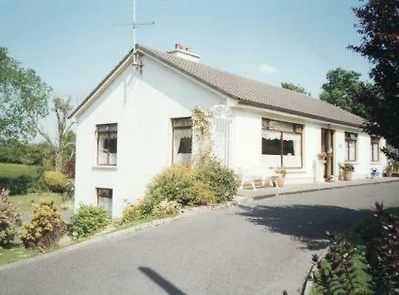 Guest house Lyndale House *